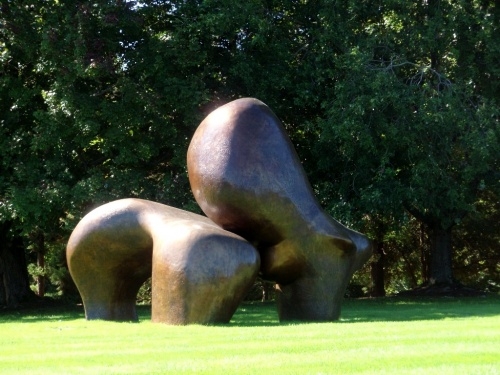 320